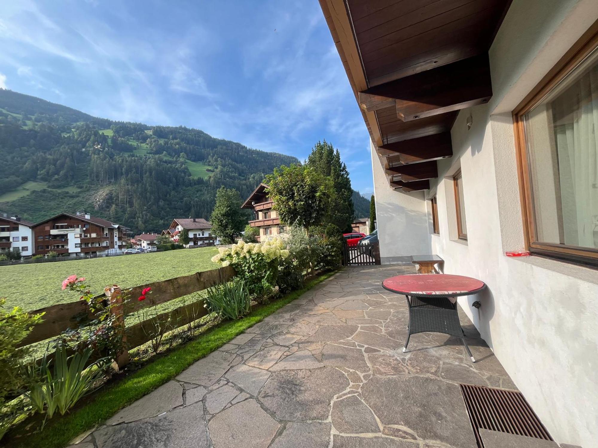 Zell Views Apartments Zell am Ziller Ngoại thất bức ảnh
