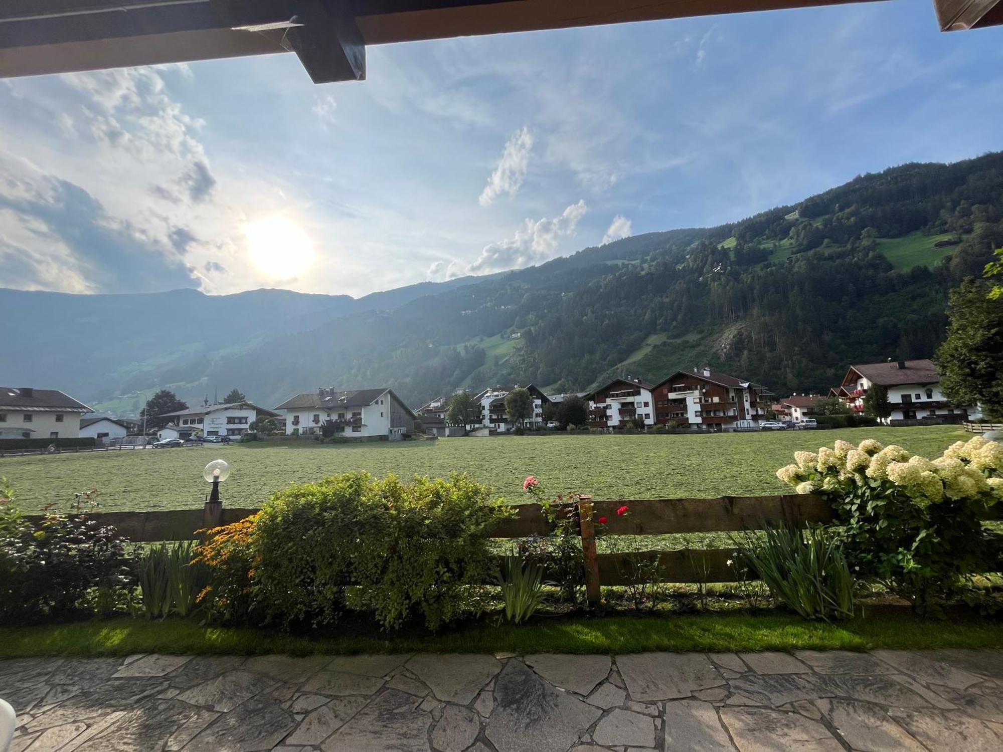 Zell Views Apartments Zell am Ziller Ngoại thất bức ảnh