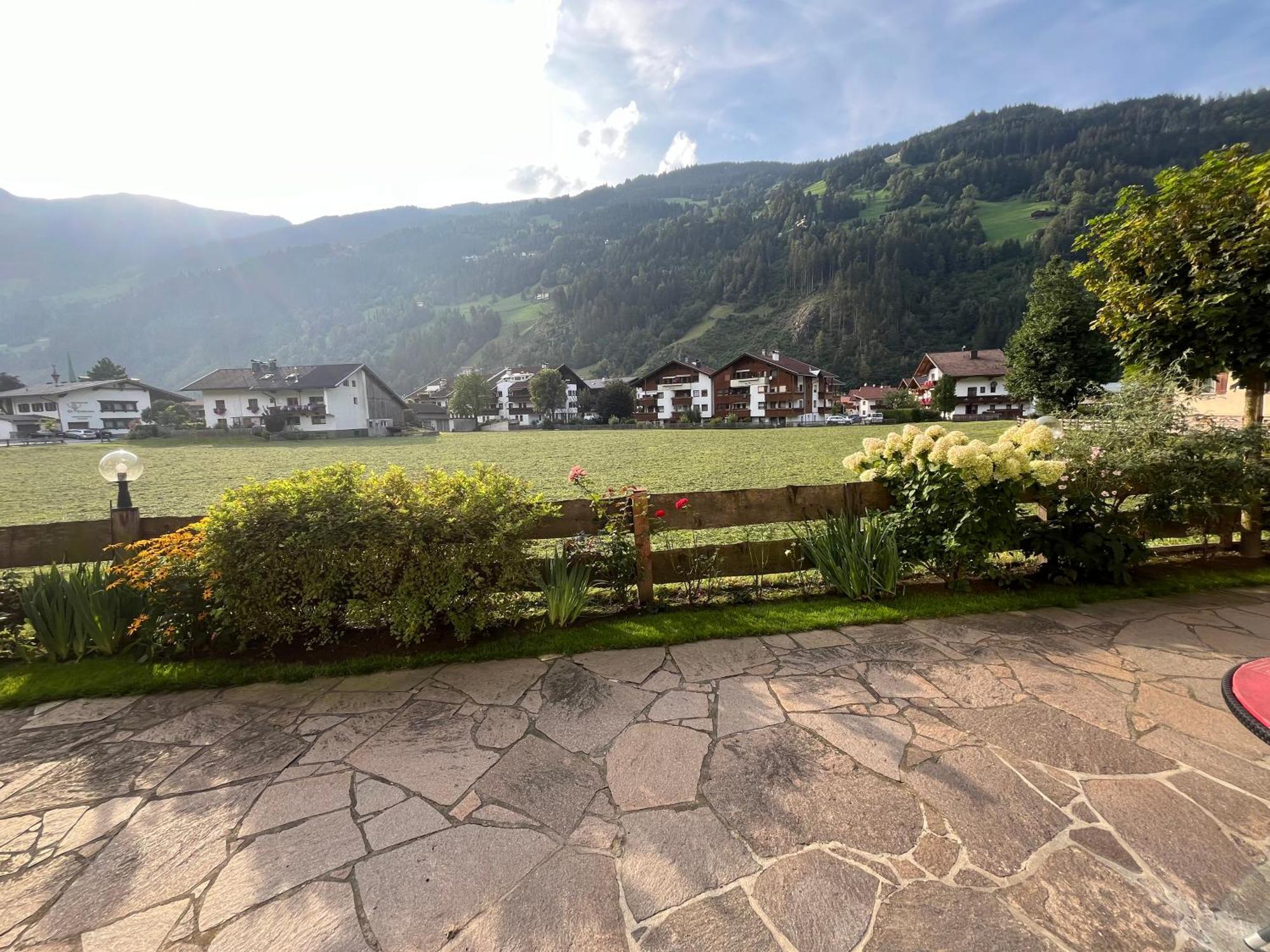 Zell Views Apartments Zell am Ziller Ngoại thất bức ảnh