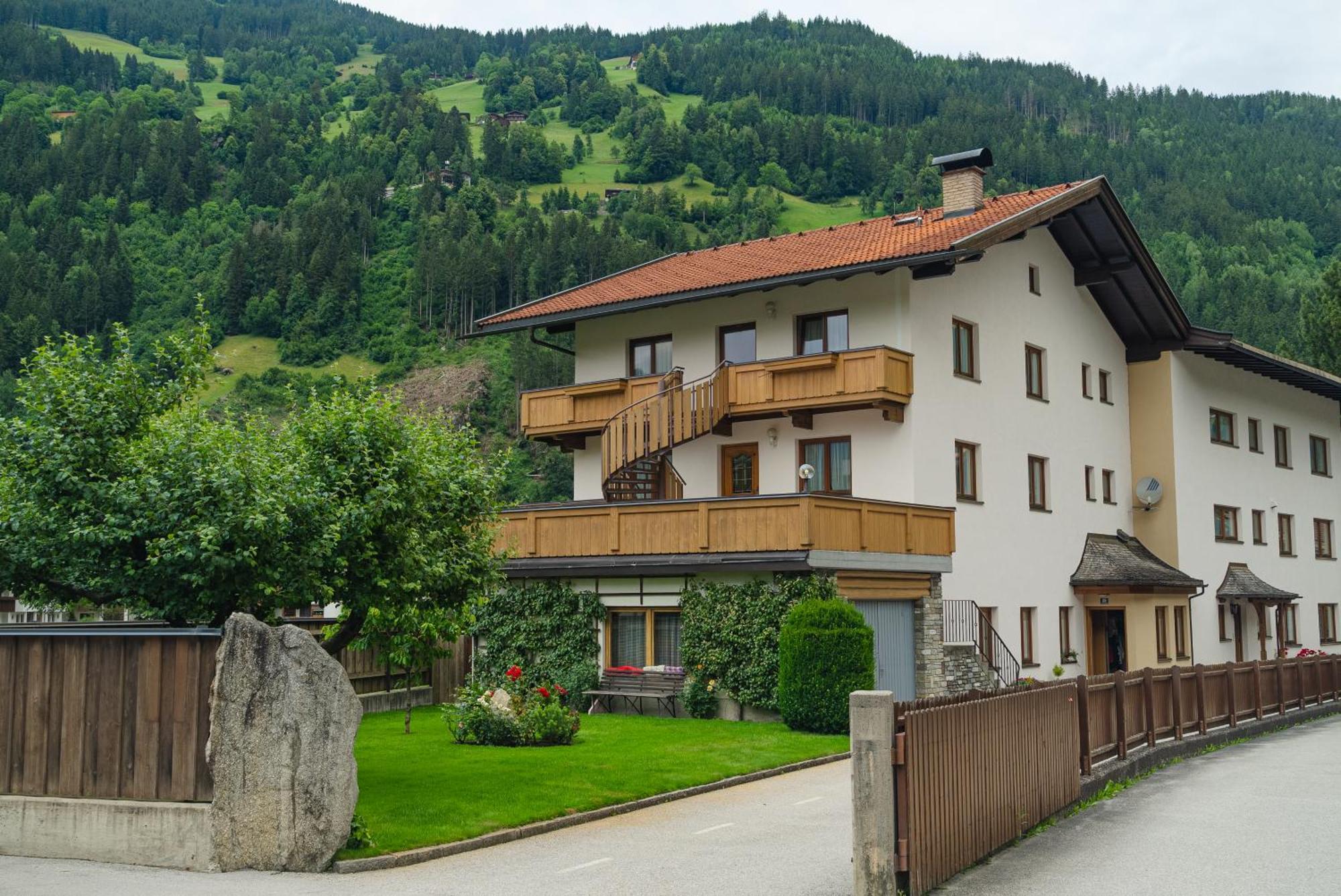 Zell Views Apartments Zell am Ziller Ngoại thất bức ảnh